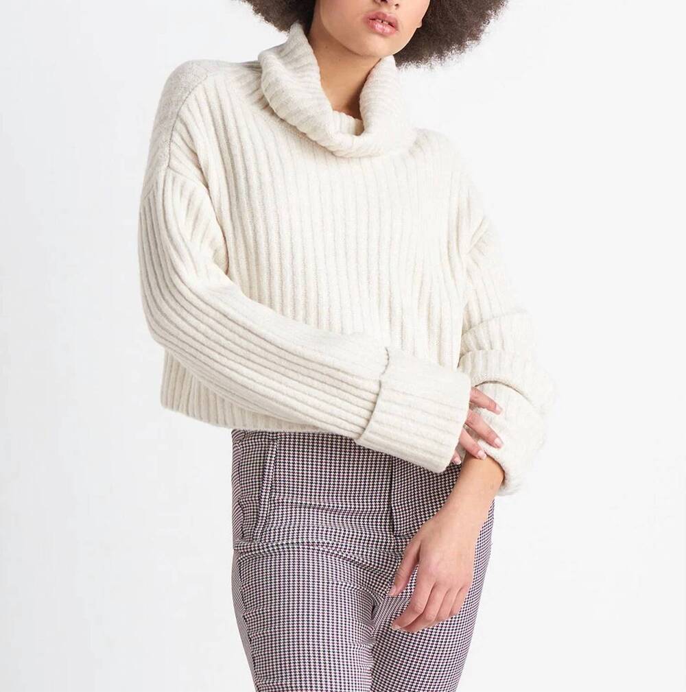 NEW DEX turtle neck sweater in oatmeal
